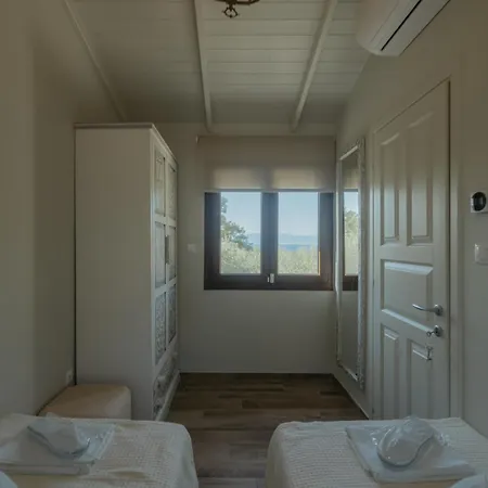 Millstone Summerhouse Pachis (Thasos)